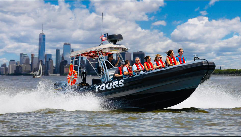 New York Media Boat